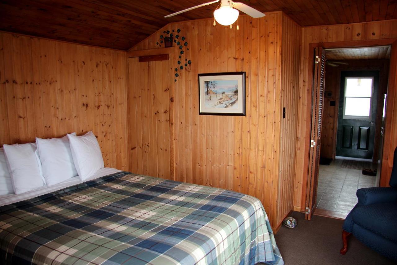 Bridgetown Carleton Inn & Cottages מראה חיצוני תמונה