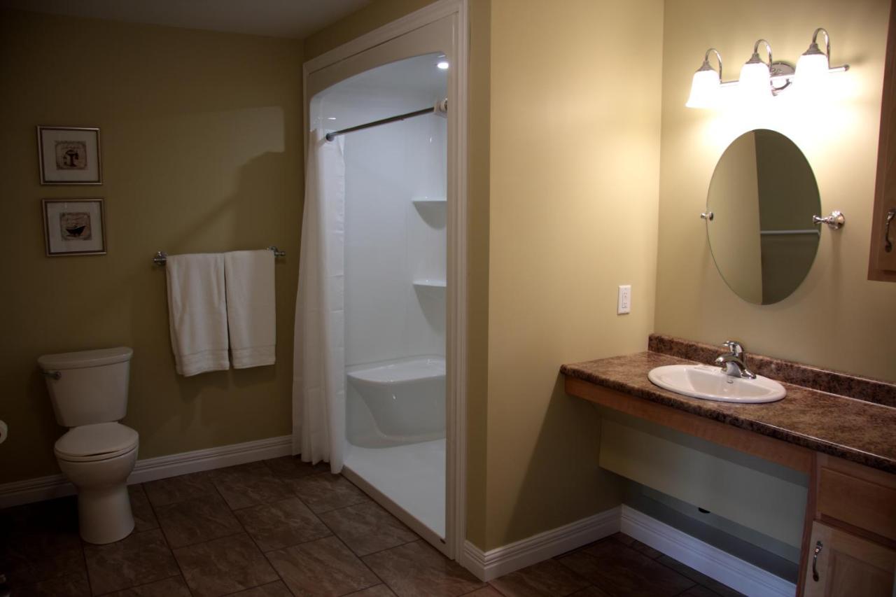 Bridgetown Carleton Inn & Cottages מראה חיצוני תמונה