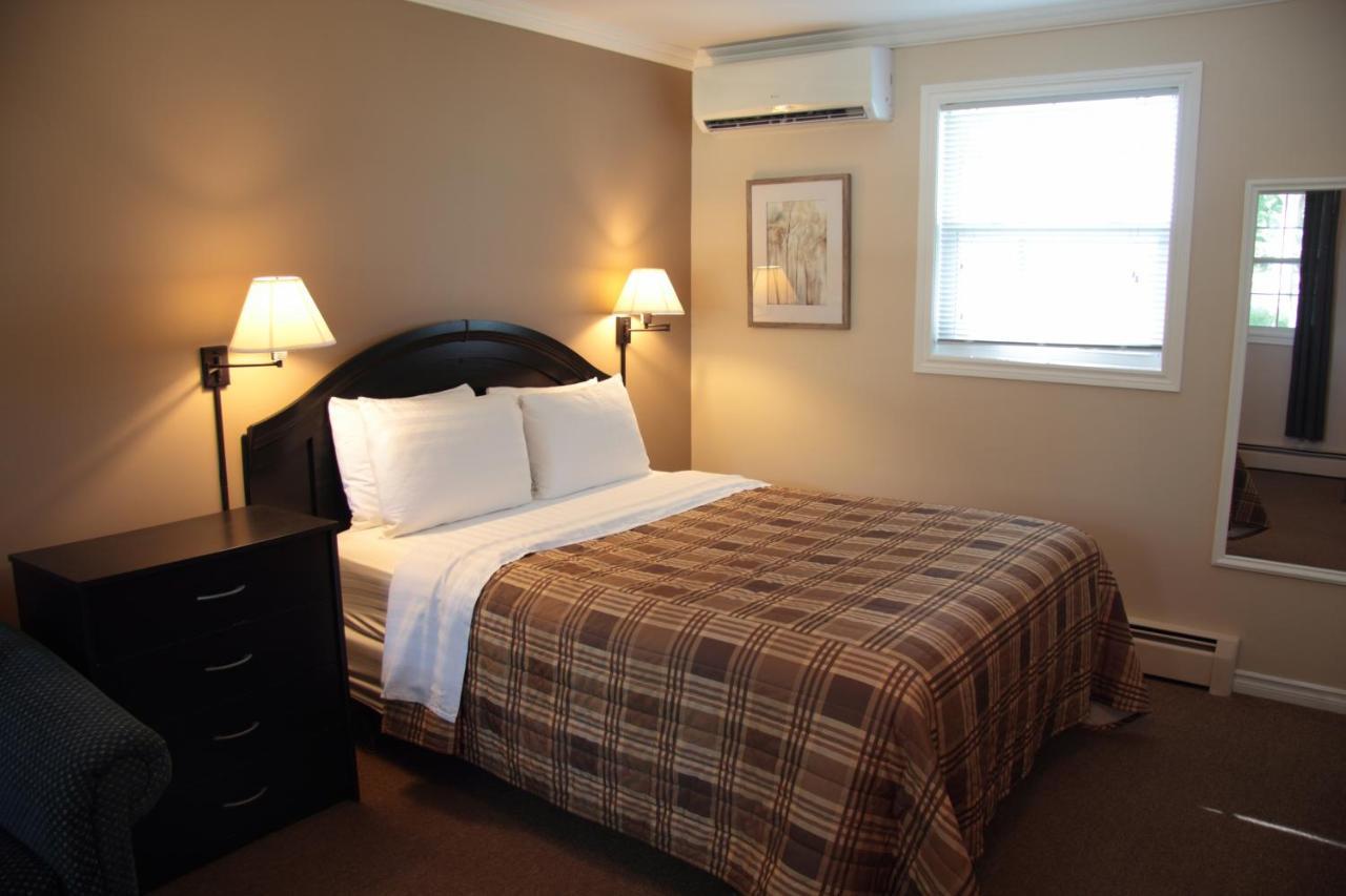 Bridgetown Carleton Inn & Cottages מראה חיצוני תמונה